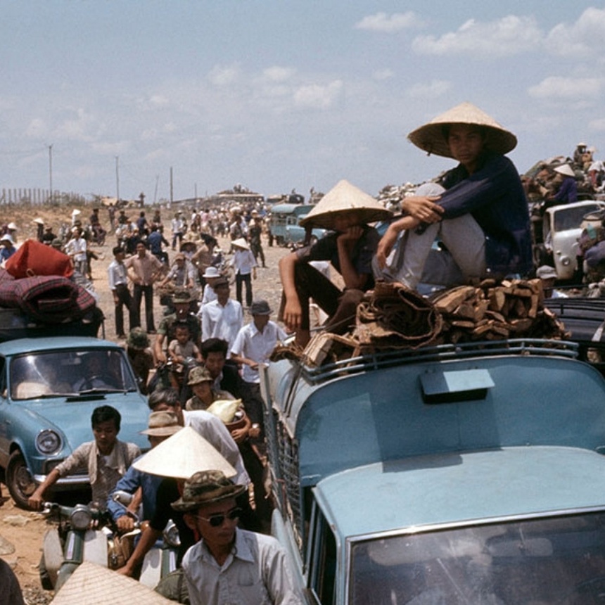 vietnam refugees Cropped