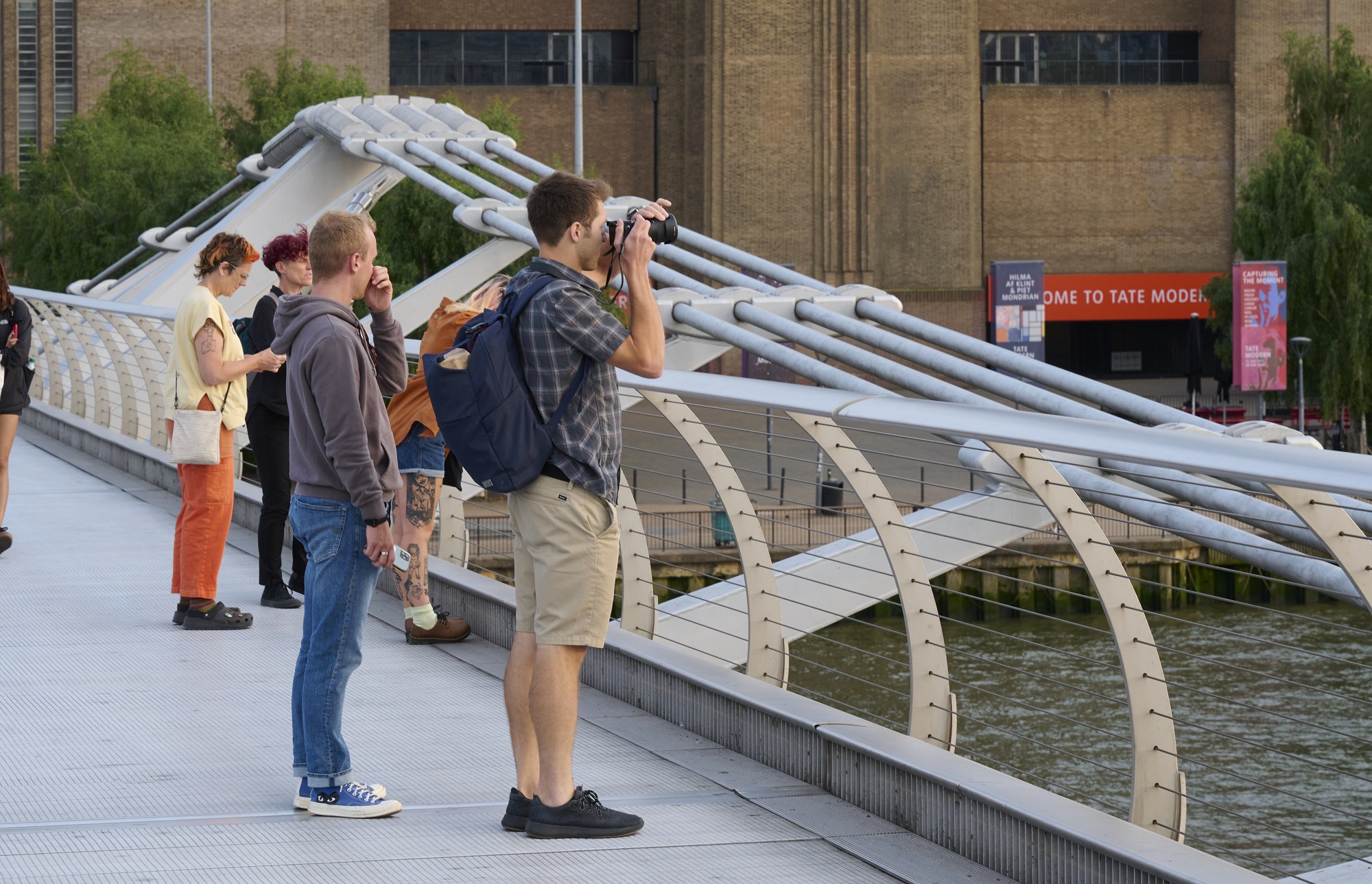 20230626 LSE SS Photowalk-Photographer_on_bridge